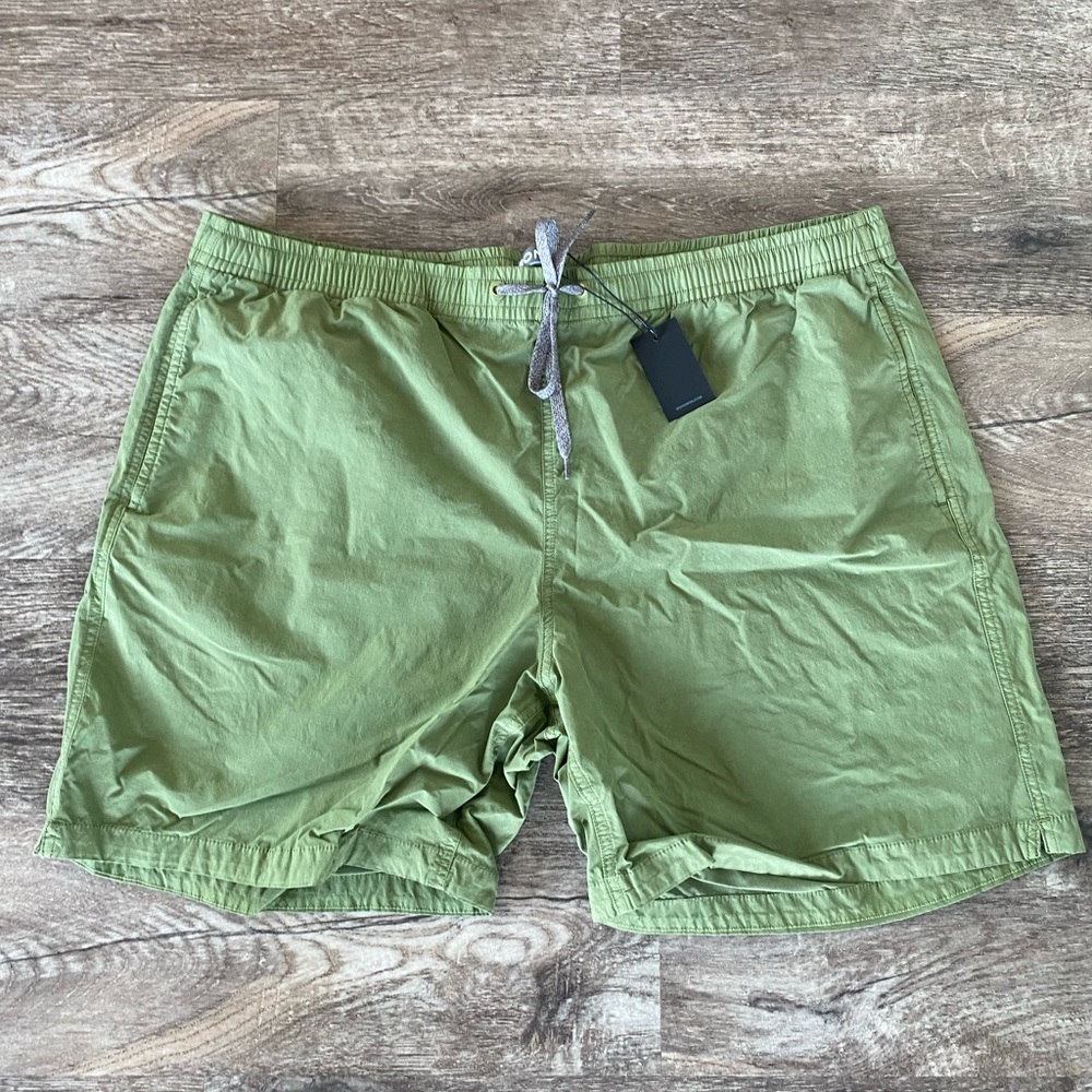 Bonobos Anywhere Shorts - Green (1) + Charcoal (1) - Size XXL - 7 inch inseem